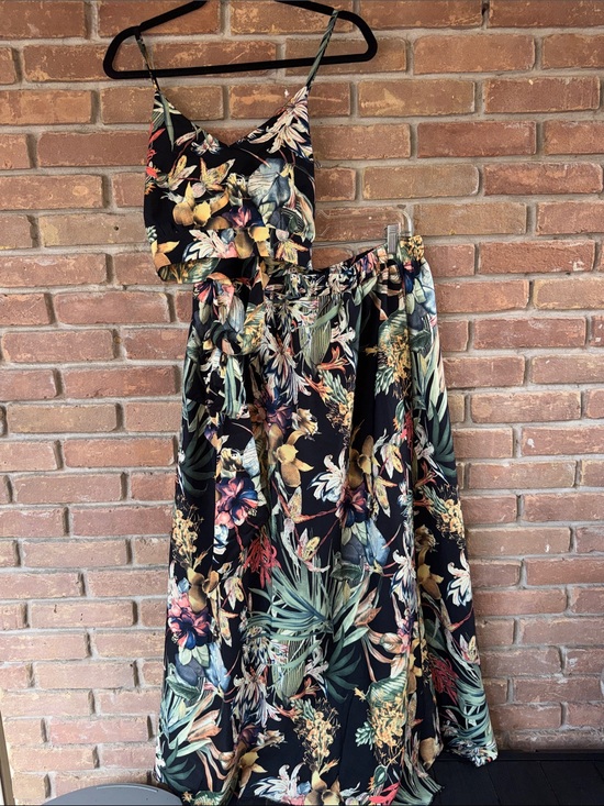 SHEIN Dresses & Skirts - Women’s Floral Maxi Skirt and Top in Black with Tropical Print